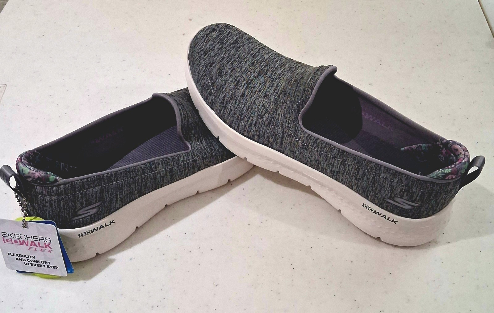 SKECHERS Women\'s GOwalk Flex Slip-On Cushioned Gray/White US 7.5 124970