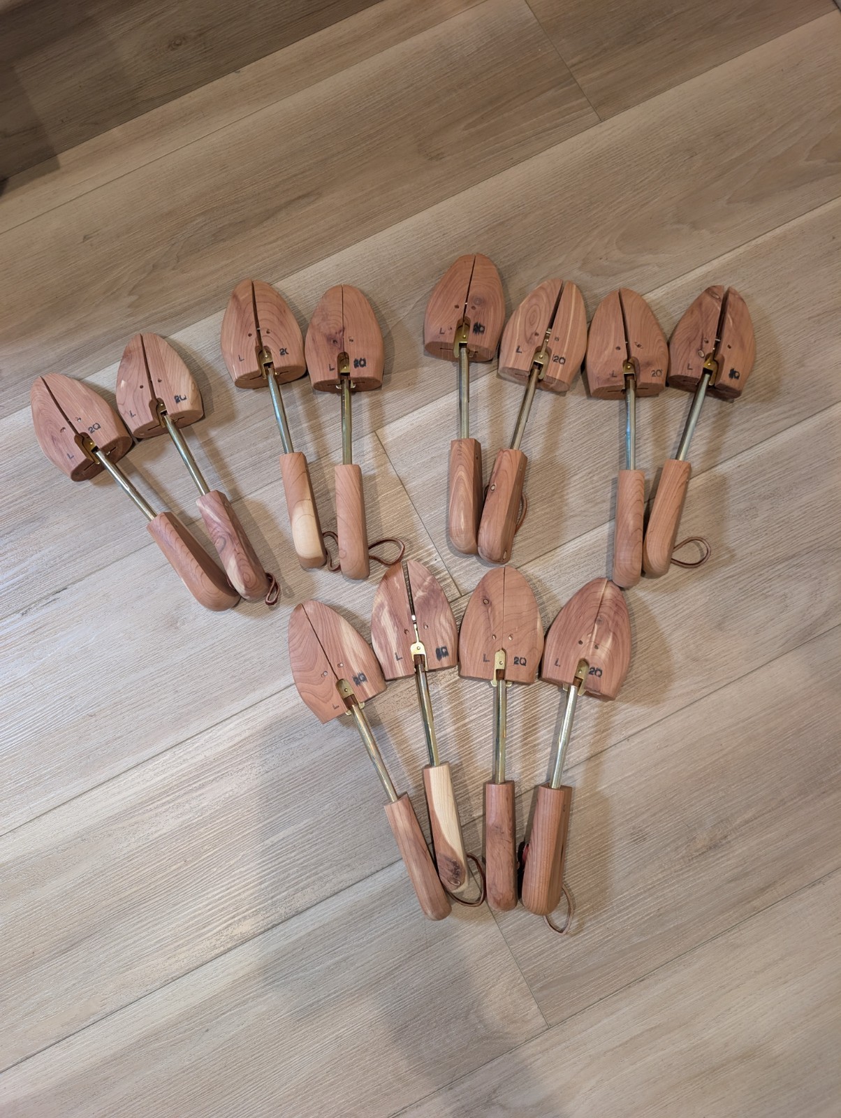 Lot of 6 Pairs Rochester Shoe Tree Co Cedar Wood Shoe Trees Split Toe USA Exc