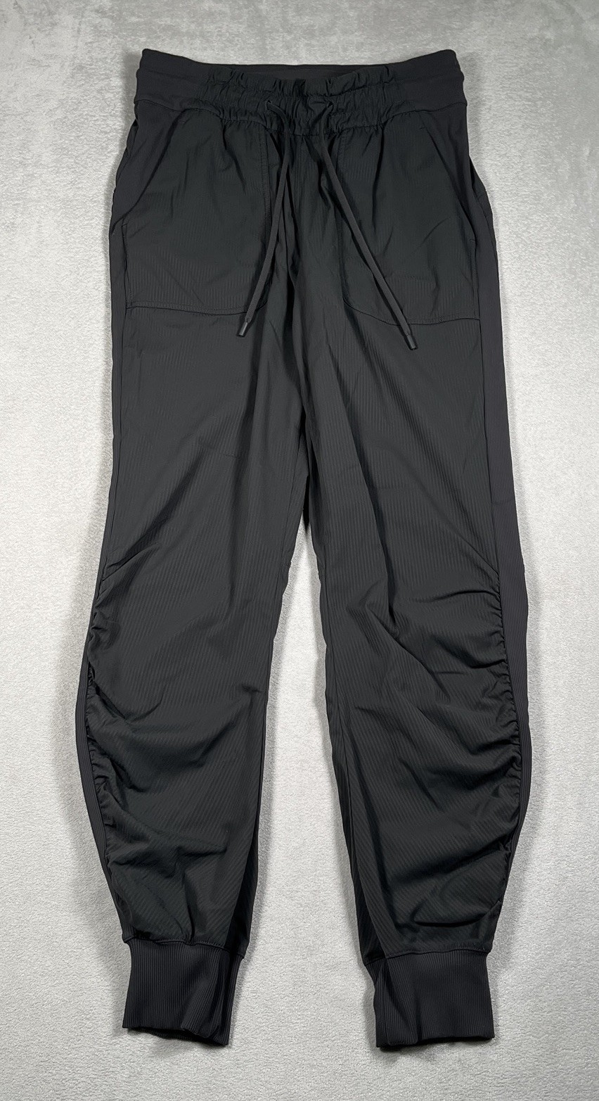 Lululemon Beyond The Studio Jogger in Graphite Gray Size 6 Athleisure Casual