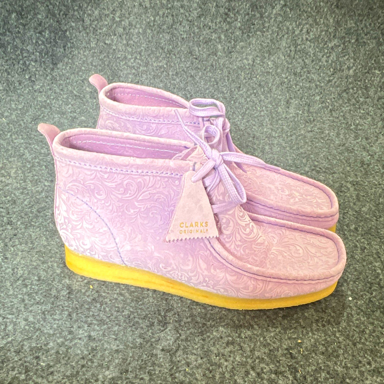 Clarks Originals Wallabee Purple Suede Floral Chukka Ankle Boots Lace Up 9.5M