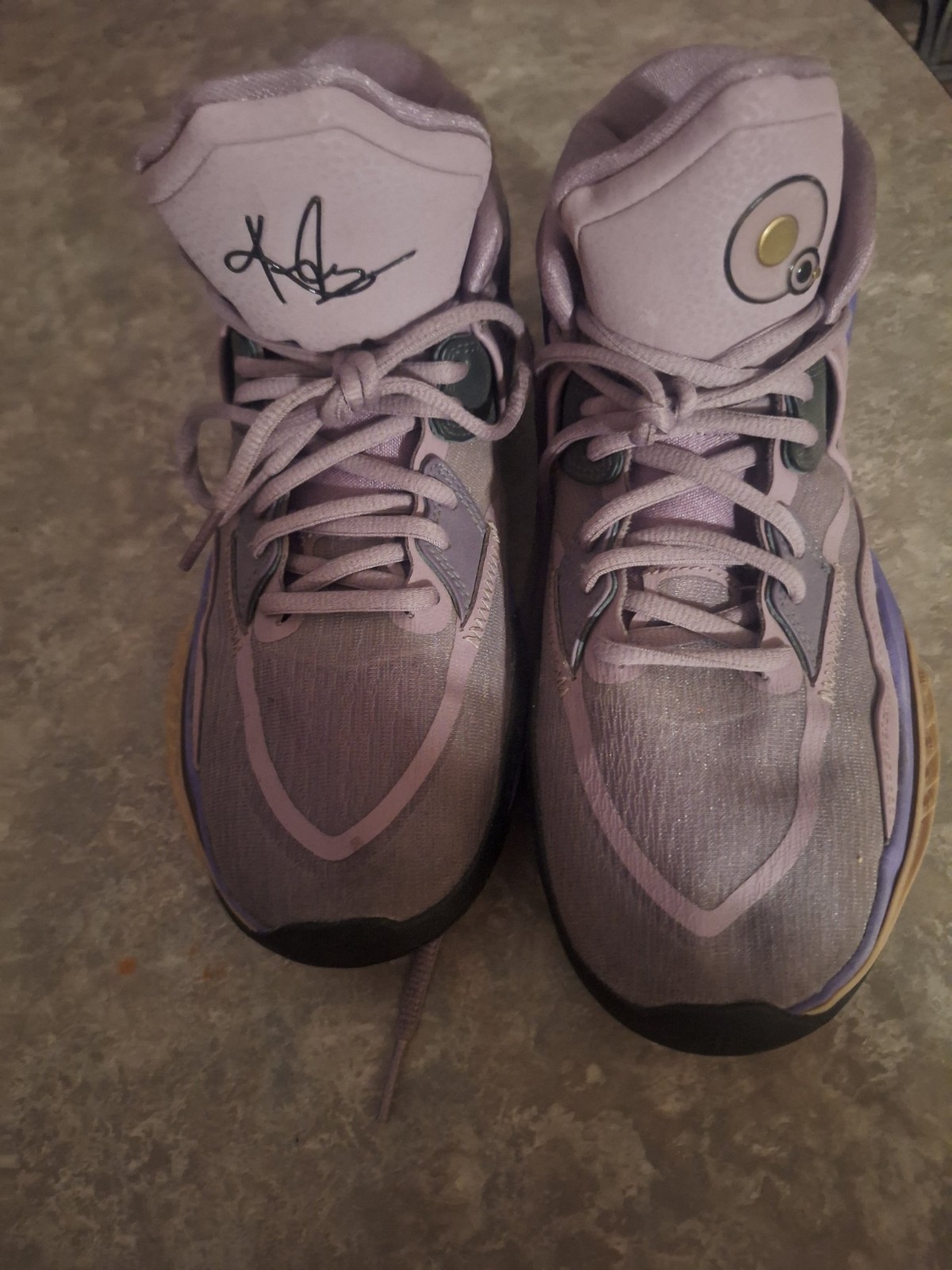 Nike Kyrie Infinity Basketball Shoes Youth 7Y fits Womens 8.5 Pink Purple Used