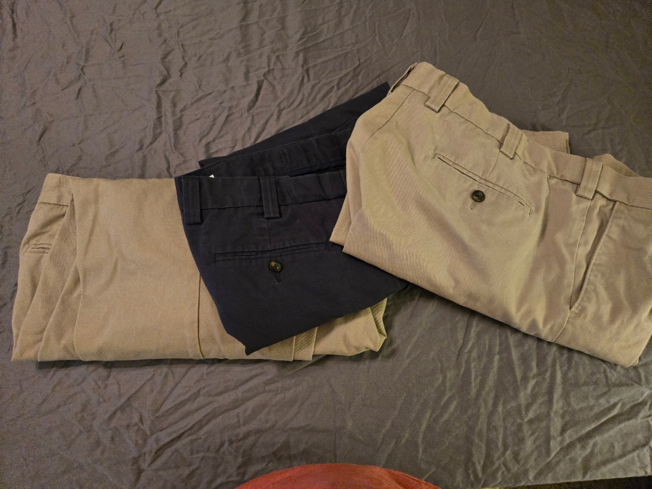 Amazon Essentials Chinos Bundle (Khaki (2) + Navy) 44×28 - 3 pair