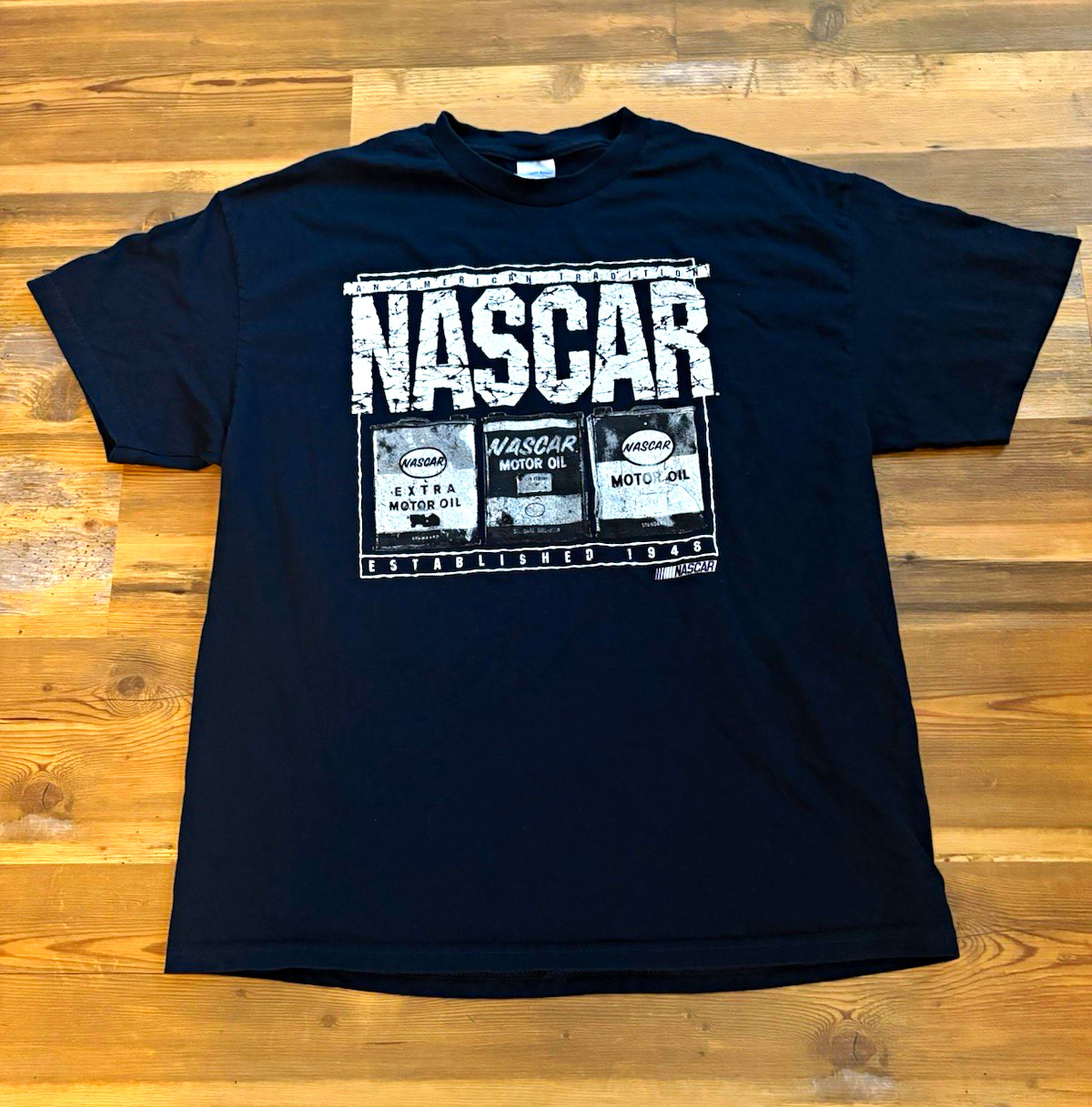 Vintage 2000’s NASCAR T-Shirt (Size XL)