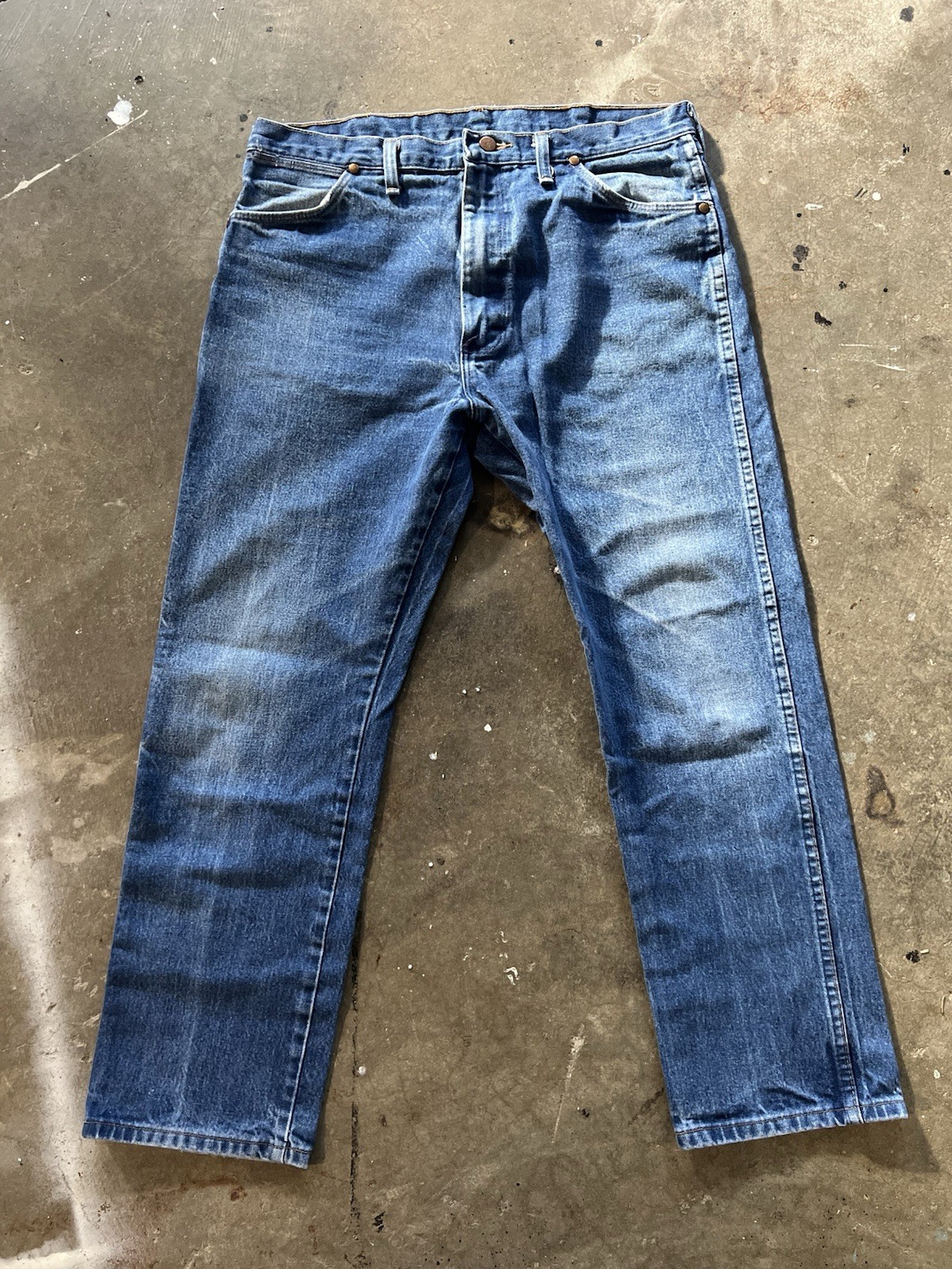 Vintage 1970s Wrangler 13MWZ Cowboy Cut Jeans Made in USA Talon Zipper Blue Deni
