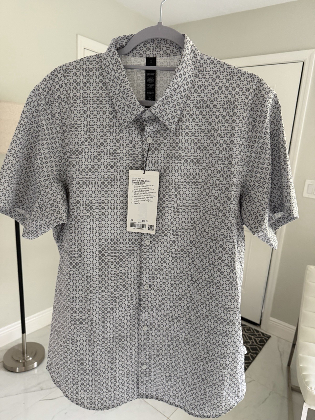 lululemon Airing Easy Short Sleeve Button-Up Shirt XL Gray/White Geometric