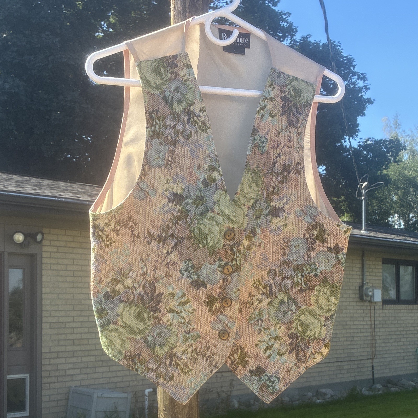 By Choice California Women\'s L Beige Green Floral Button Front Lined Vest