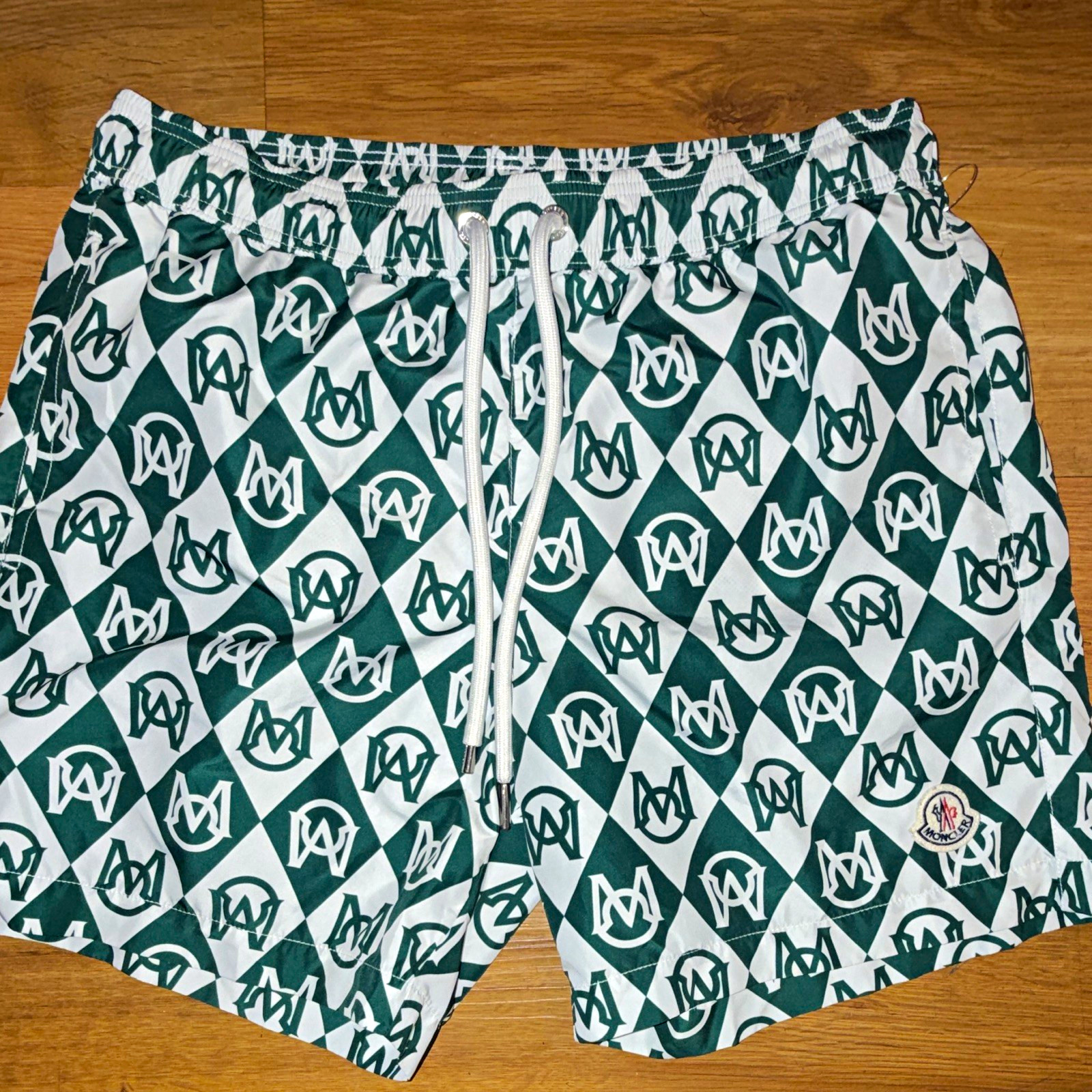 Moncler Men\'s Green/White Geometric Logo Swim Trunks Drawstring Mesh Lined L