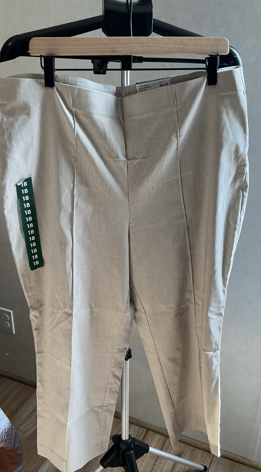 NWT-Rafaella Gray-Heather Pintuck Crop Pants Size 18W