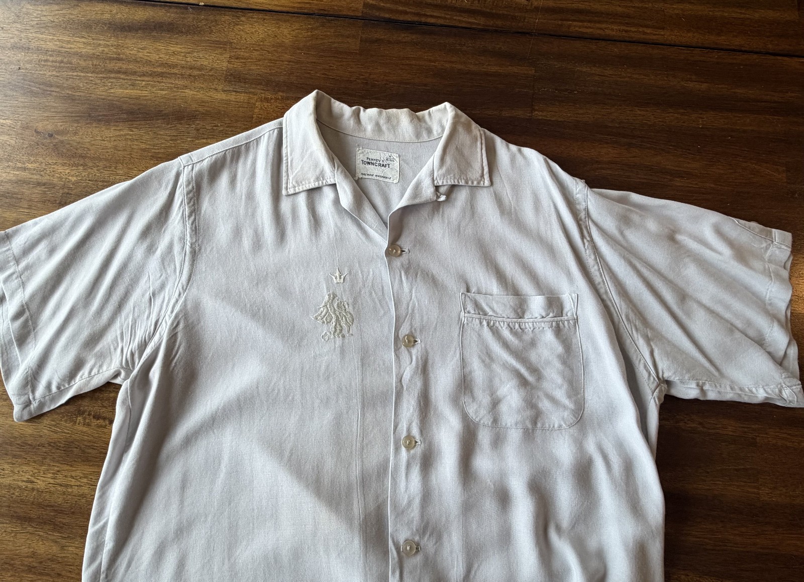 Vintage 50\'s-Early 60\'s Penny\'s Towncraft Loop Collar Shirt. Embroidered.
