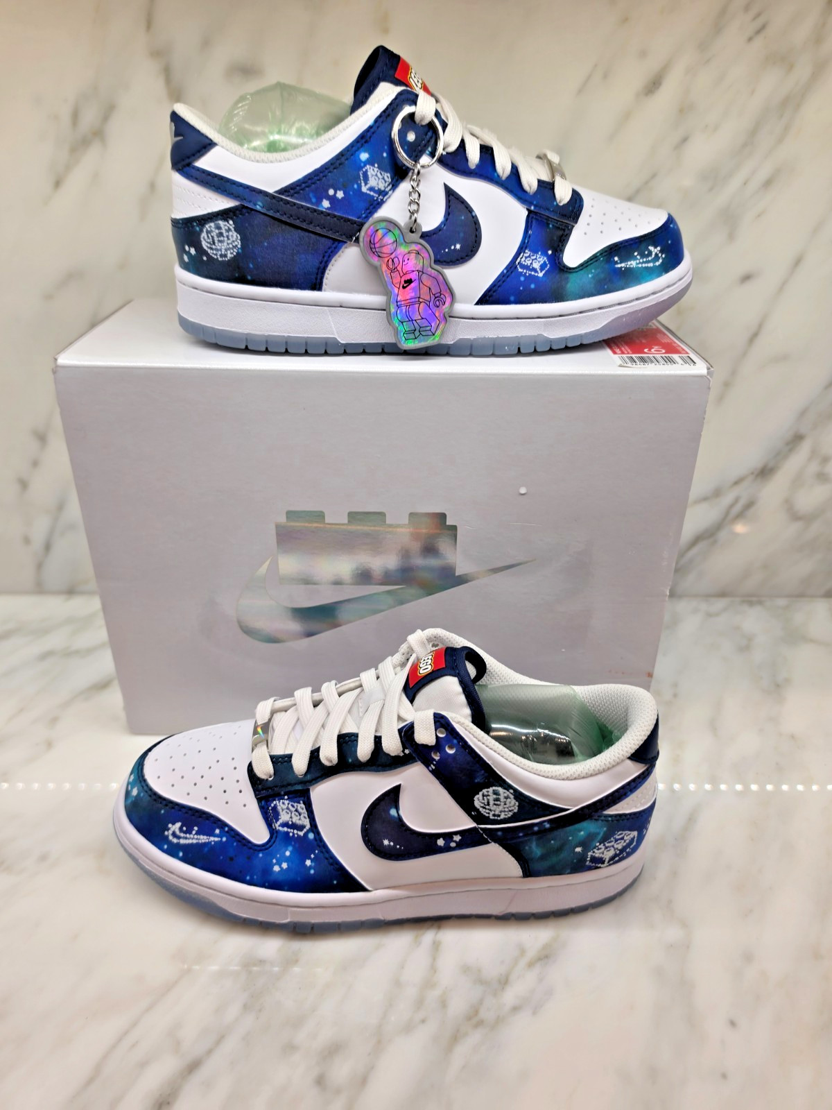 Nike Dunk Low x LEGO Galaxy GS 6Y IM1448 100 New Special Box Keychain 2025