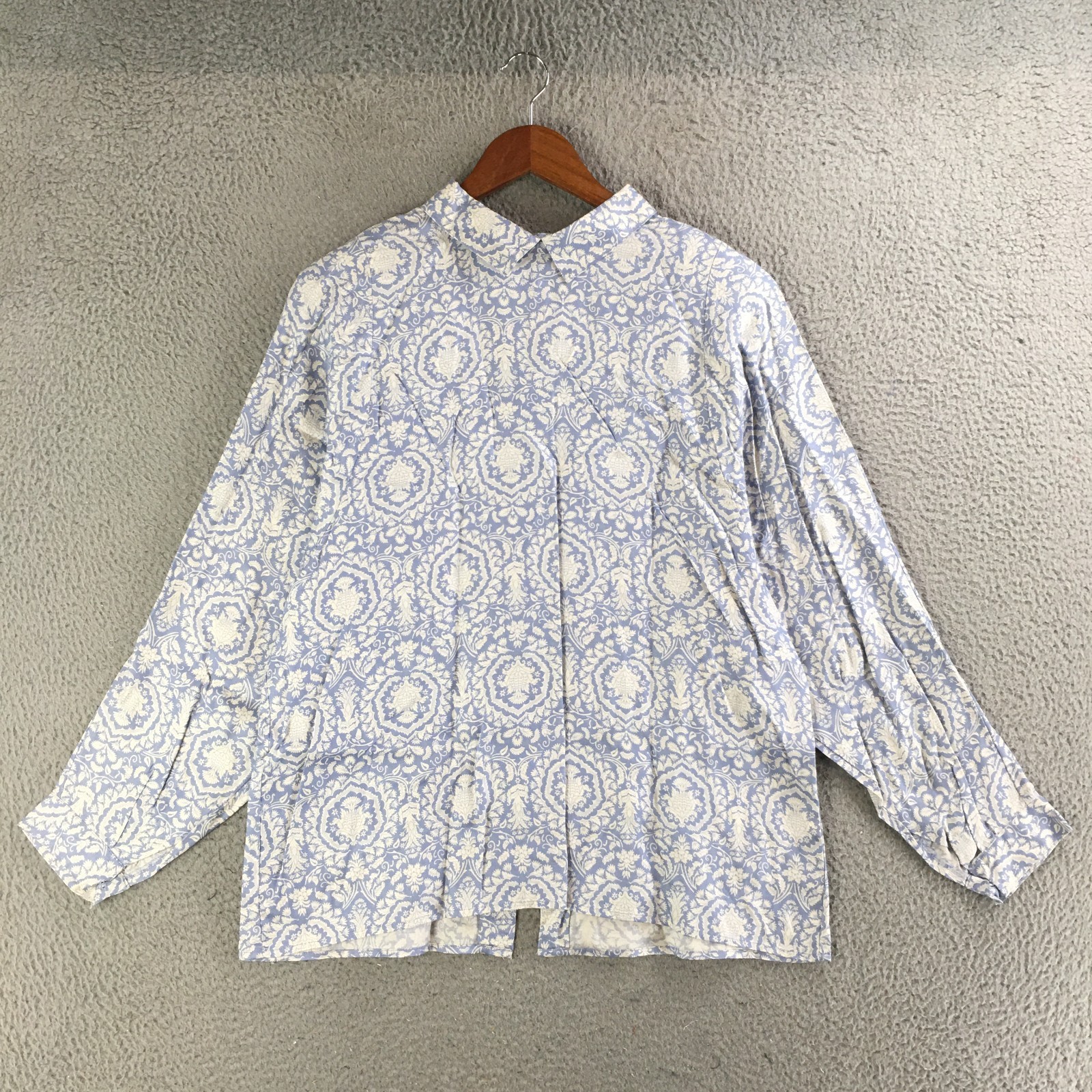 Cambridge Spirit Blouse Womens 12 Long Sleeve Back Button Pointed Collared Blue