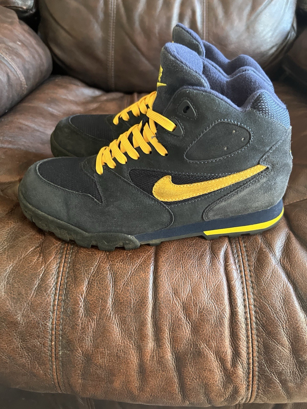 Vintage 1990’s Nike Caldera LAM Hiking Boot Blue Maize.FIRST REVIEW SAMPLE SHOES