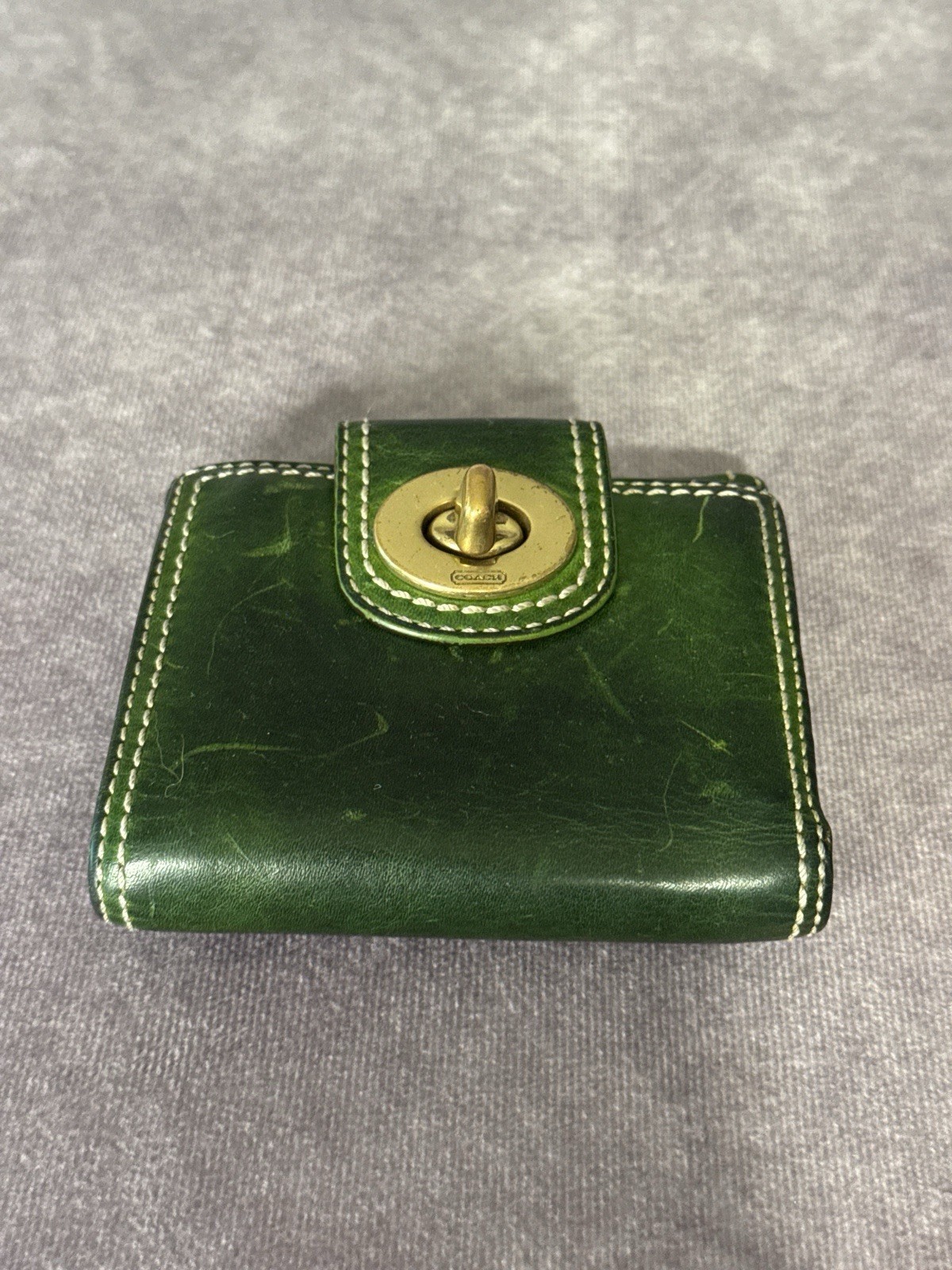 *Rare/Vintage* 2006 Coach Green Brass Turn-lock, Bi-Fold Wallet