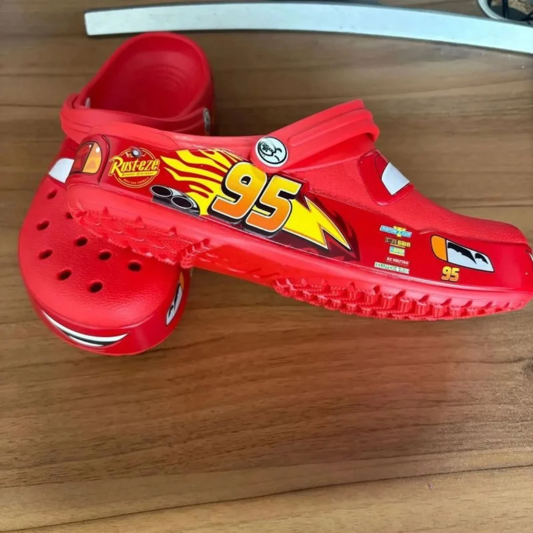 Kid’s LIGHT-UP Lightning McQueen Crocs boys girls Shoe Clog Disney C8-J3 Size **