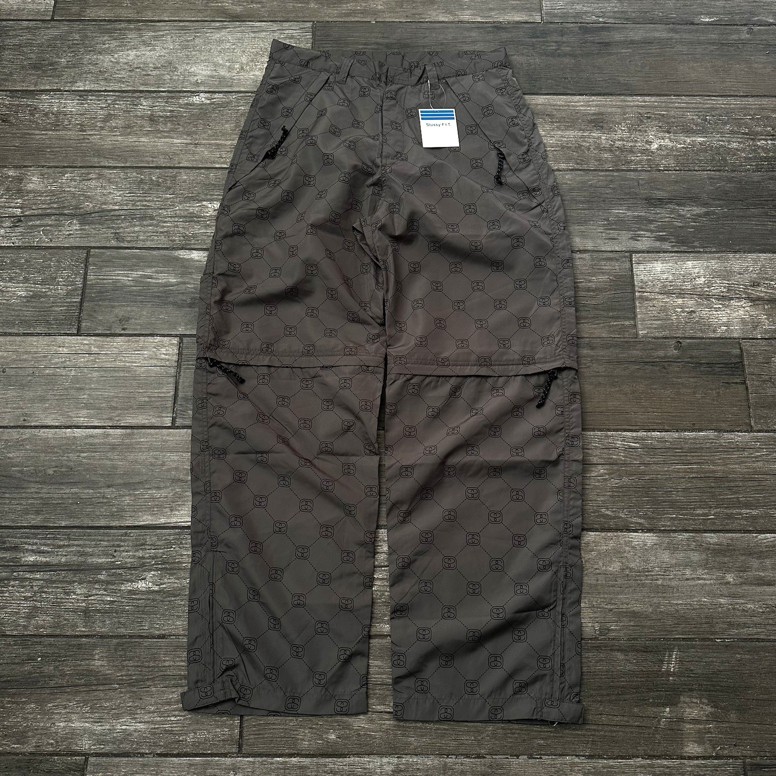 NWT VTG STUSSY FIT GRAY ALL OVER PRINT MONOGRAM WINDBREAKER BAGGY TRACK PANTS 34