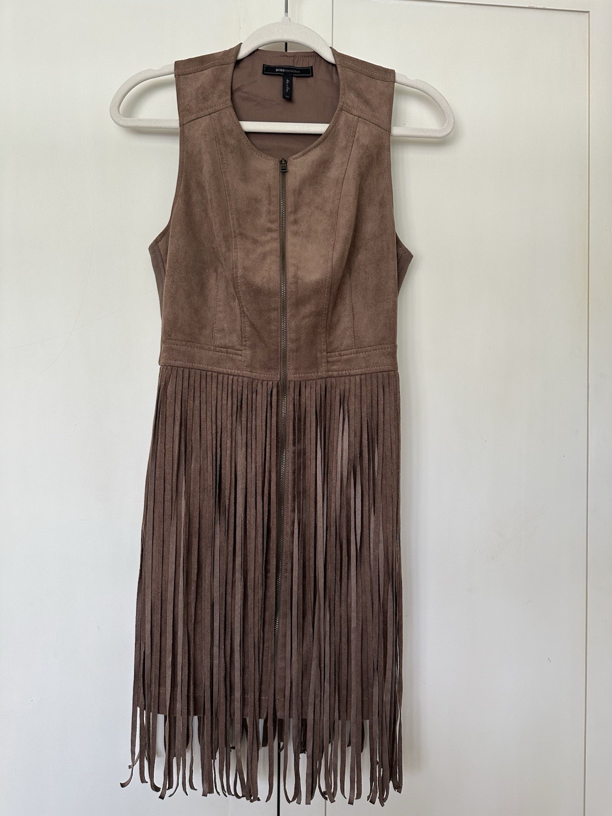BCBG Maxazaria Hamiin Faux Seude Fringe Vest Dress Light Mocha Size 2