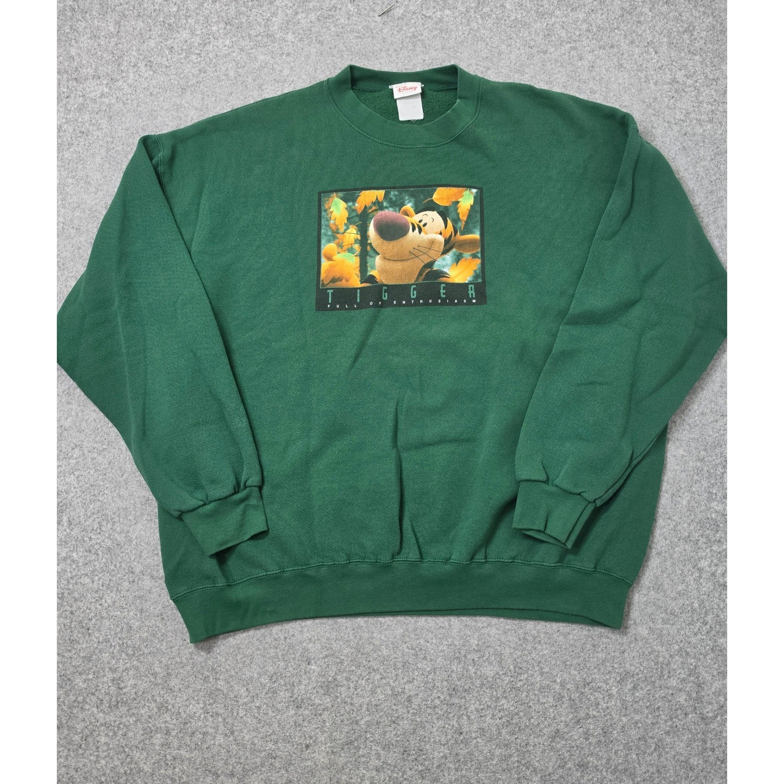 VTG Disney Store Tigger Graphic Sweatshirt Men L Green Full Of Enthusiasm Winnie
