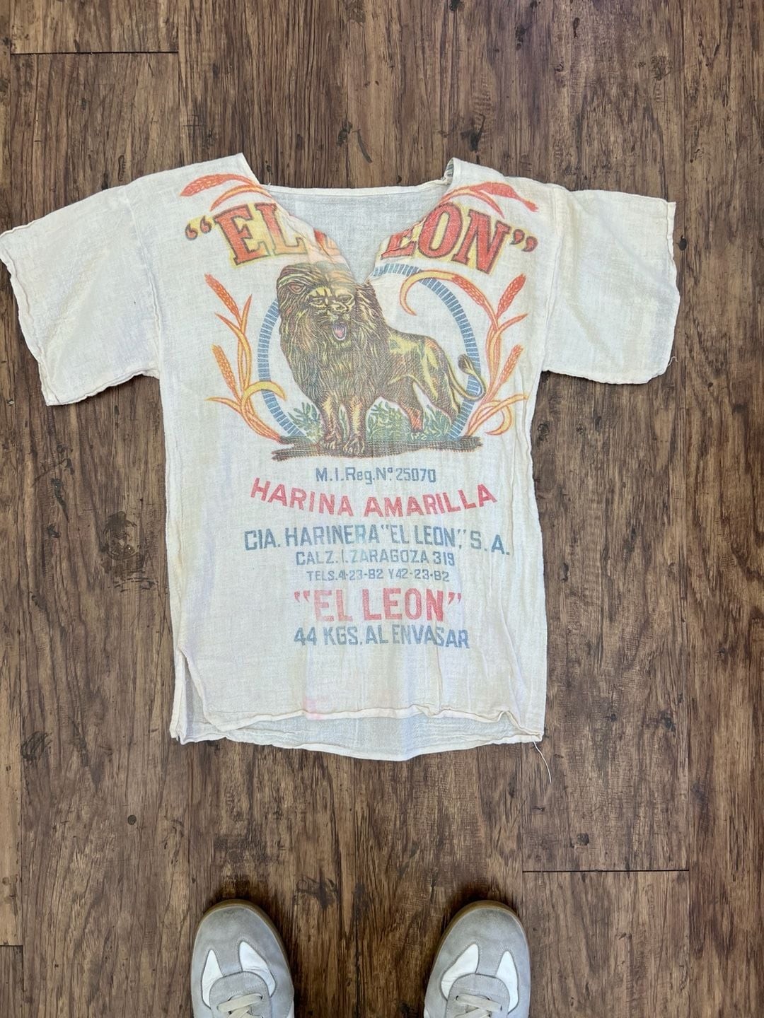 Vintage El Leon Harina Amarilla Flour Sack Graphic T-Shirt