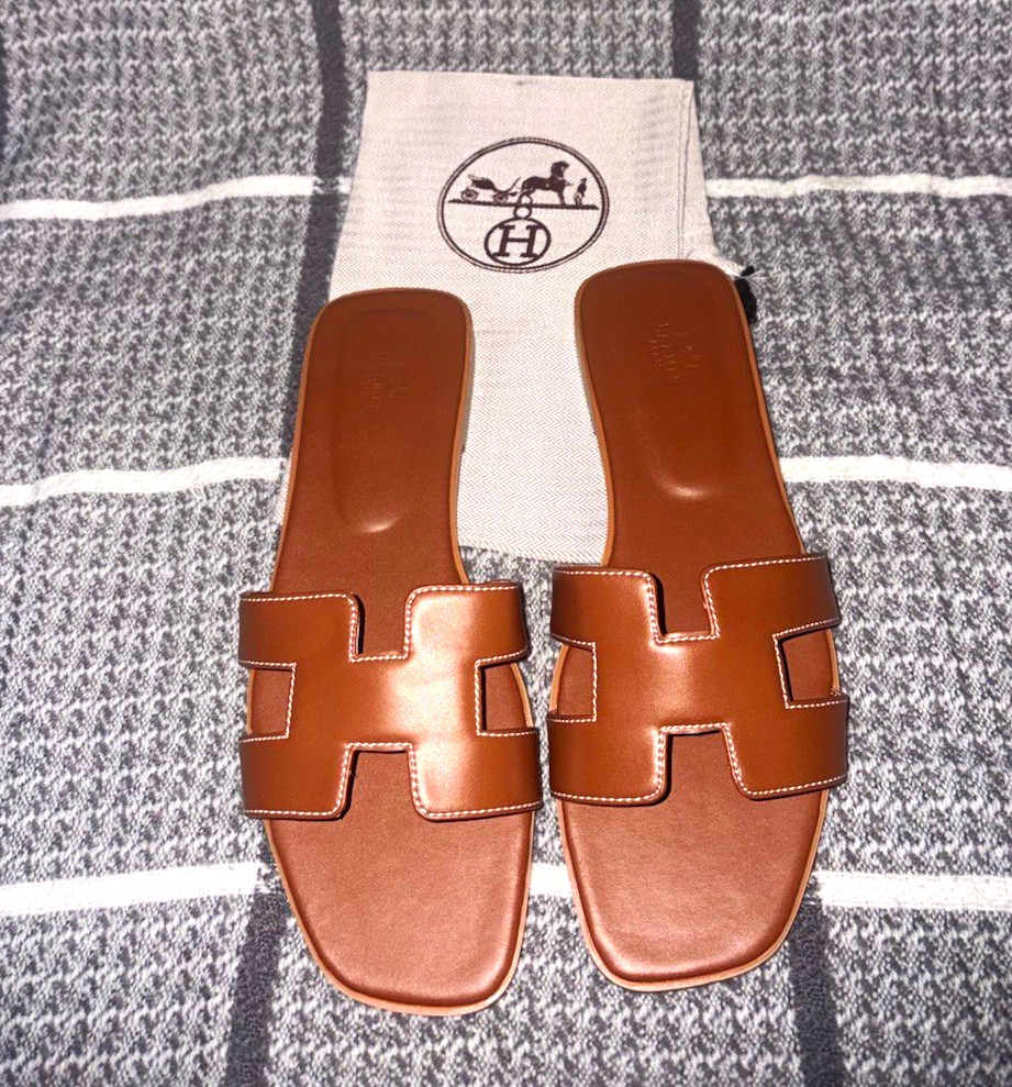 Hermès Oran Women’s Brown Leather Logo Slide Sandals Slip-On Flat US 8.5