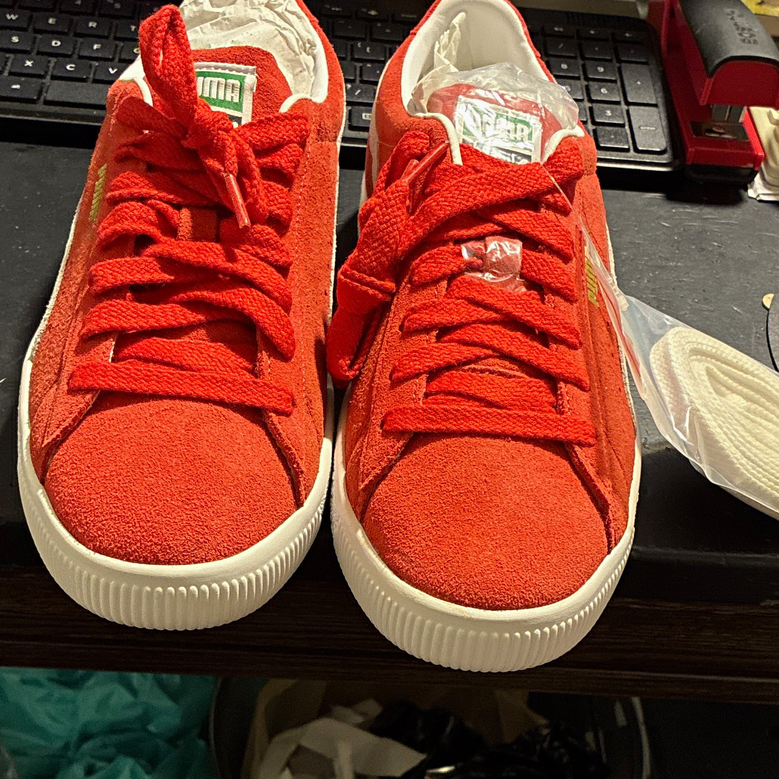 PUMA Suede VTG Men’s Red/White Suede Lace-Up Sneakers US 10 EU 43 374921-06