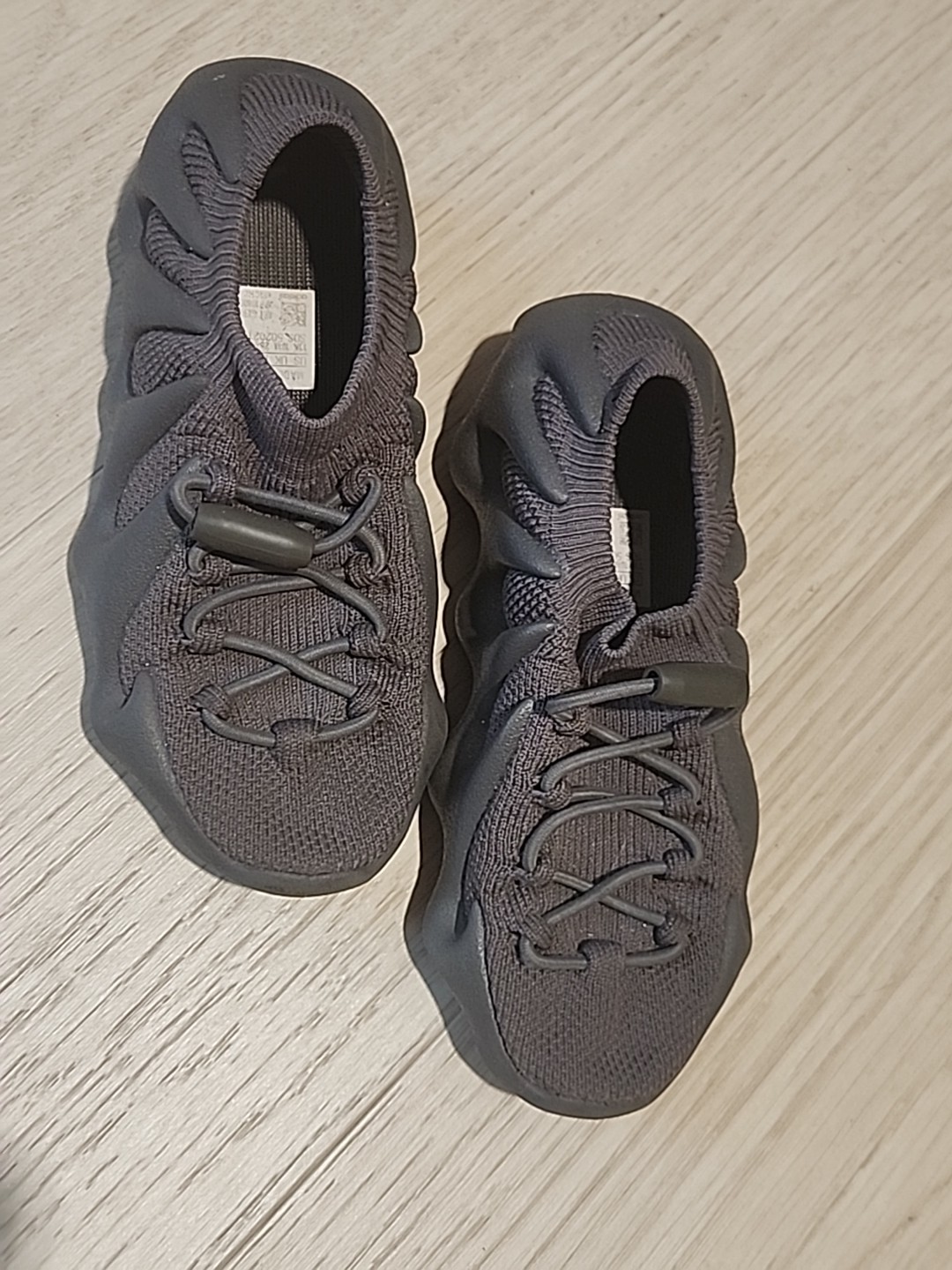 AUTHENTIC Yeezy 450 Toddler 11k Grey Rare Find