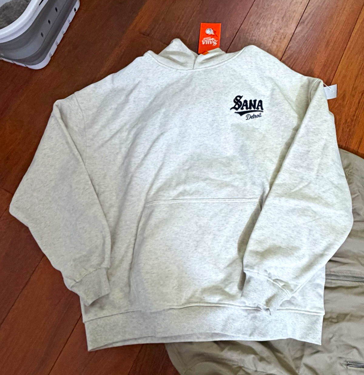 SANA Detroit Men’s XL Gray Pullover Hoodie Graphic Logo