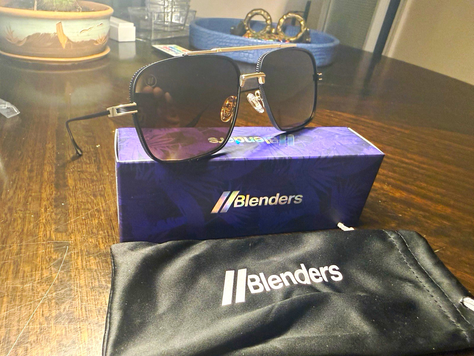 NEW UNUSED - Blenders Phoenix Unisex Sunglasses POLARIZED  Amber Lenses Black