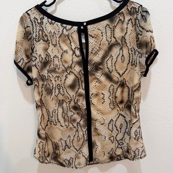 Worthington cream & black snake print blouse with zipper detail, size Large