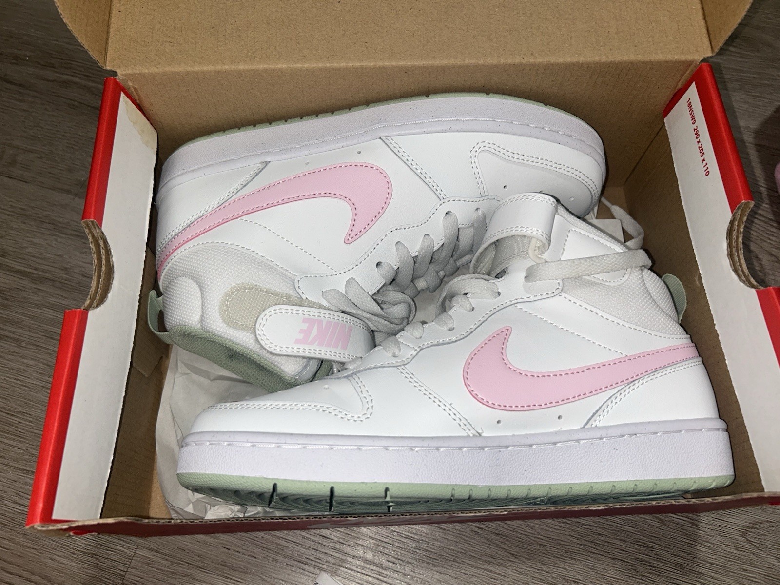 Nike Court Borough mid 2 (GS) Size 5.5 Youth 