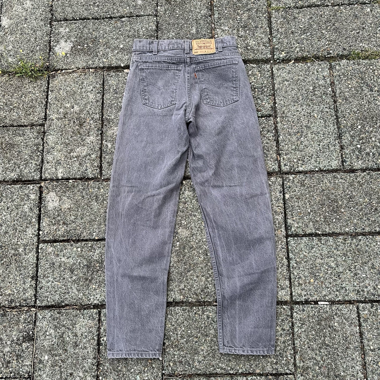 Levi’s 550 Jeans Tagged 30x32 Actual 29x31 Relaxed Tapered Gray