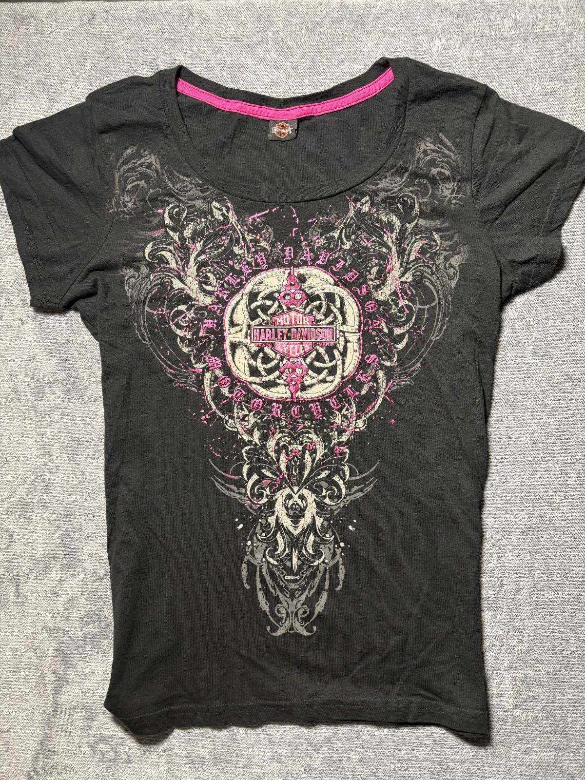 Harley Davidson Women\'s Black Pink Ornate Graphic T-Shirt Big Barn Des Moines