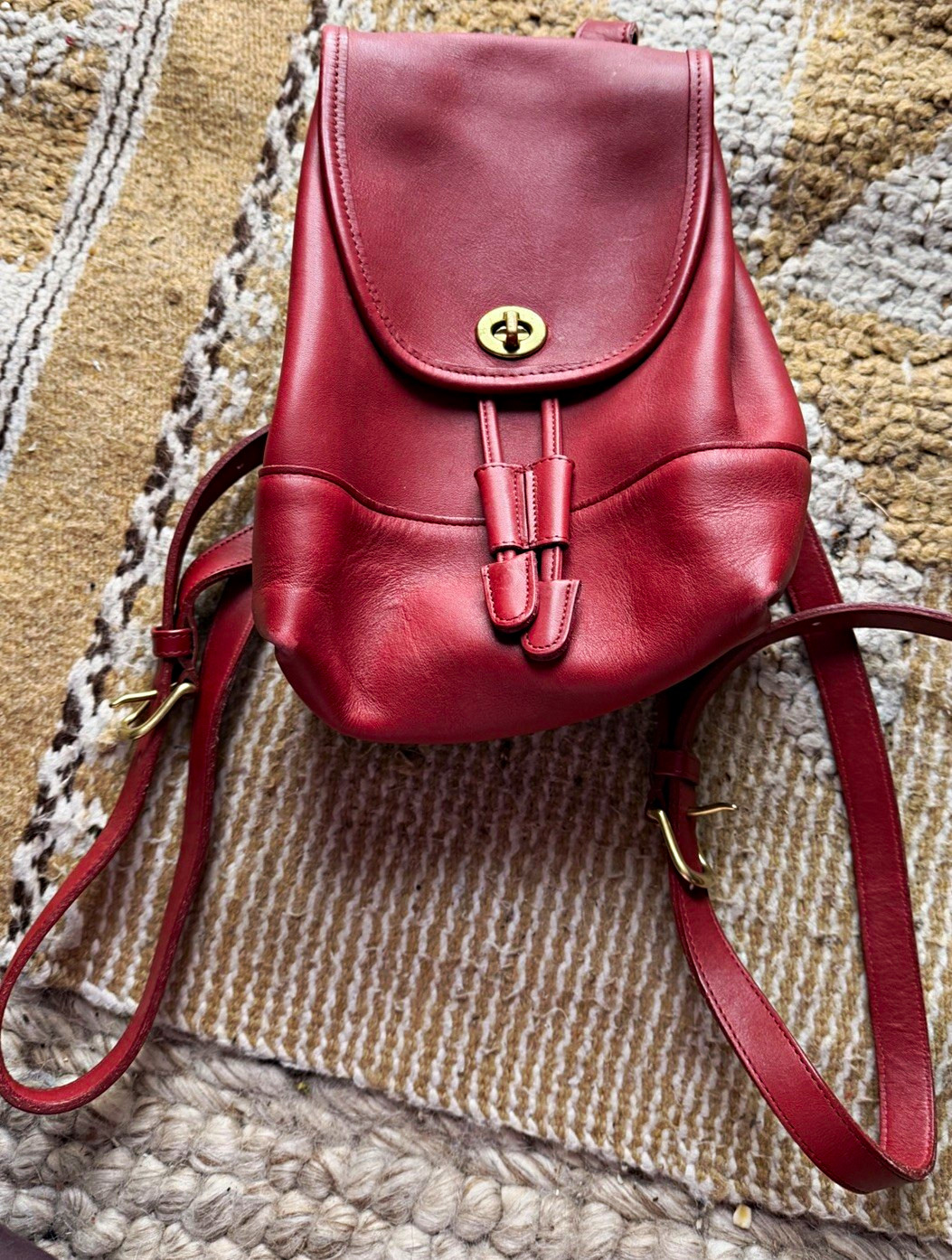 Vintage Coach Burgundy Backpack Turn Lock Closure Gold Hardware Solid 9622