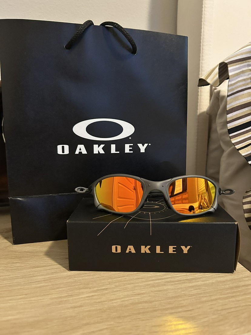 Oakley Juliet 1.0 X-Metal Polarized Sunglasses ruby Lens Gray Frame Vintage Y2K