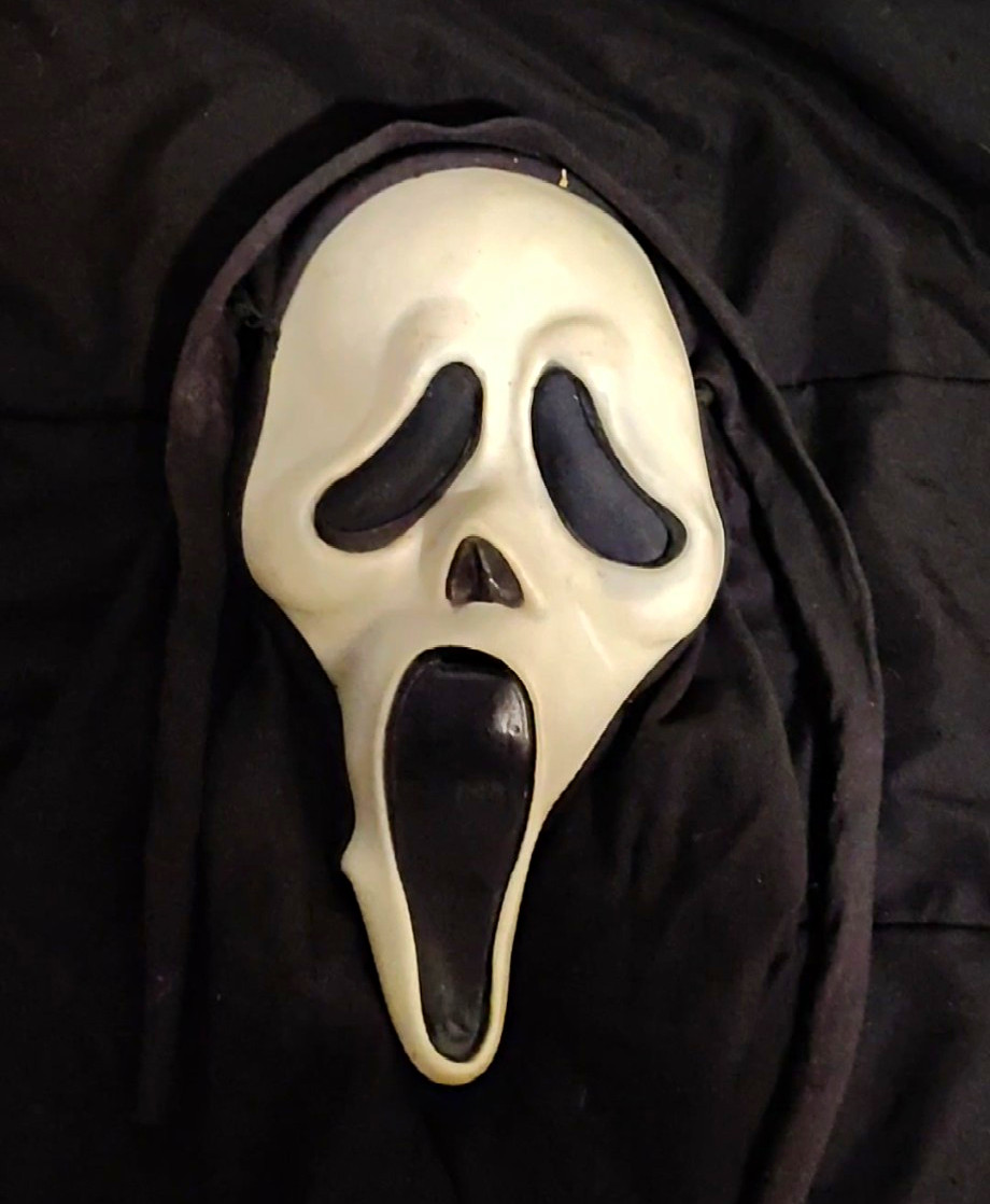 Fun World Ghostface Gen 1