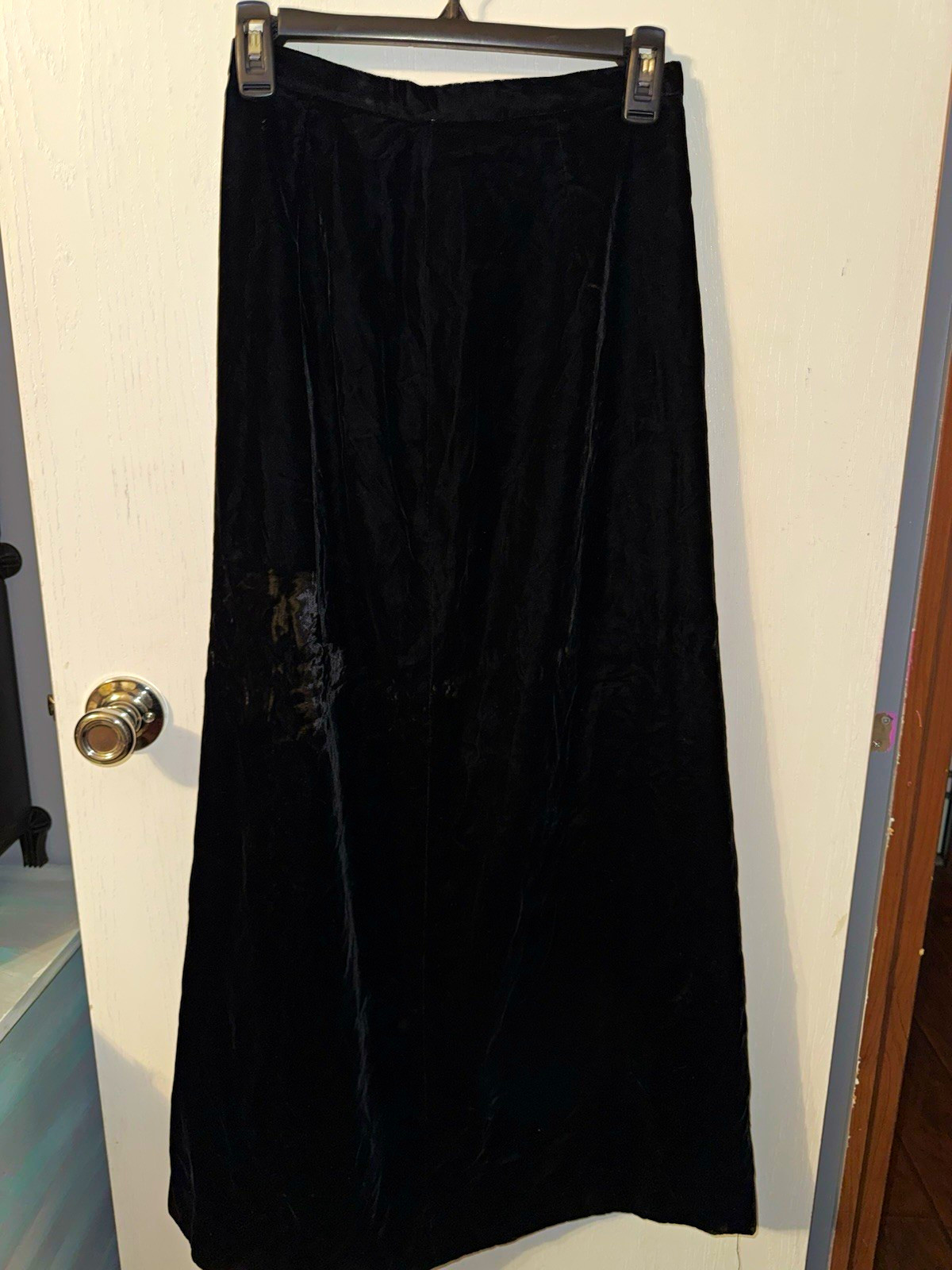 MAIRE Saks Fifth Avenue Women’s Black Velvet A-Line Long Skirt, Size 10