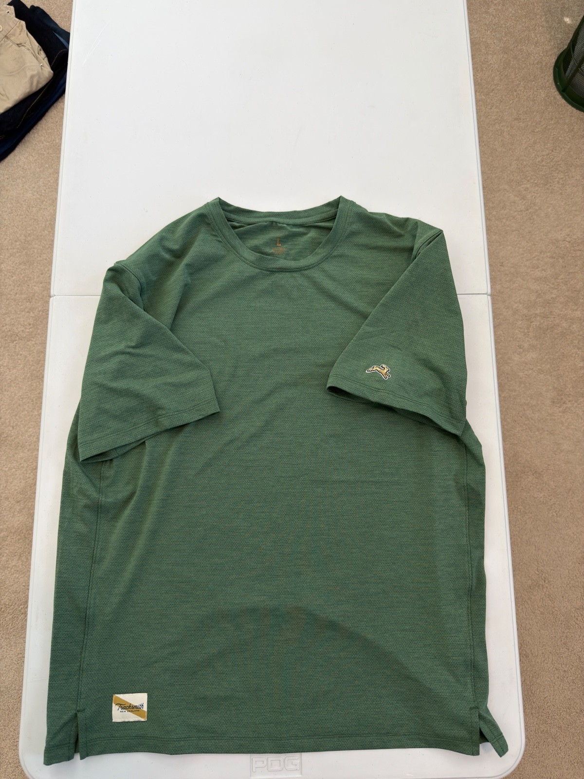 tracksmith mens large t-shirt green