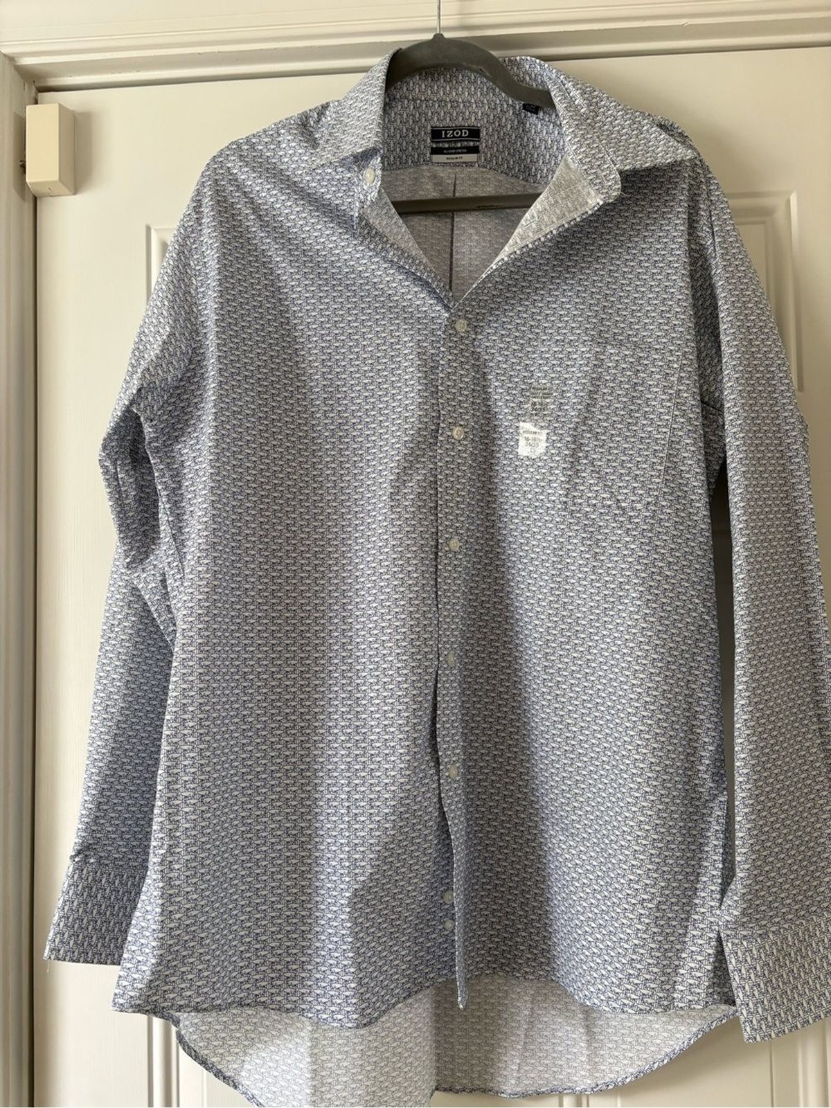 Izod Men\'s Blue shark-Pattern Dress Shirt