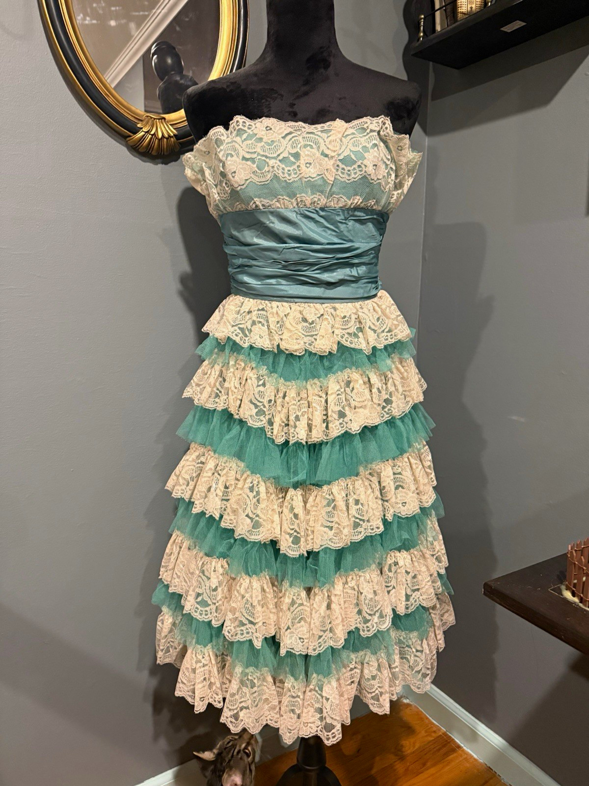 RARE PRINCESS PROTECTION PROGRAM DRESS - BETSEY JOHNSON SIZE 2