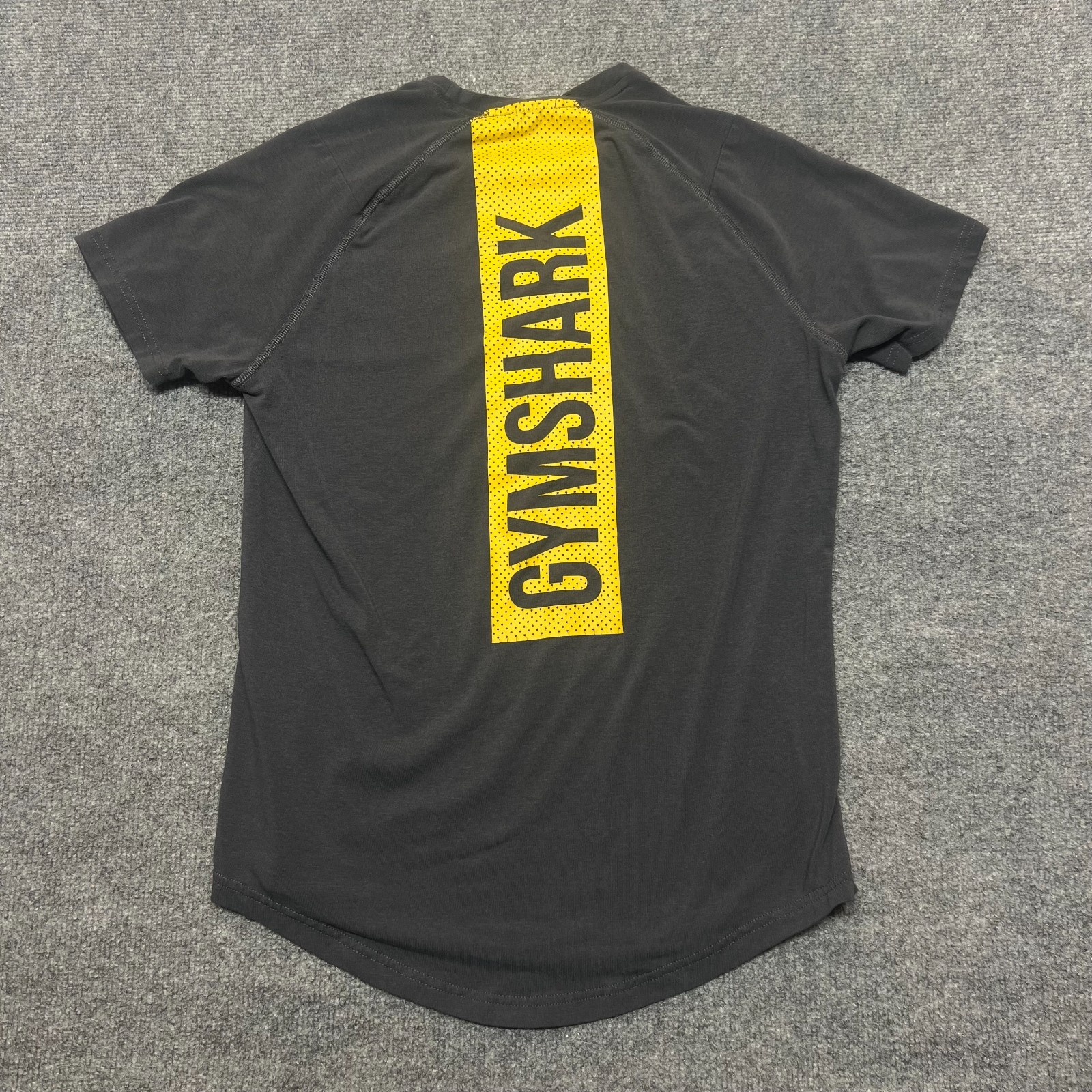 Gymshark Men\'s Small T Shirt Gray Crewneck Short Sleeve Curved Hem