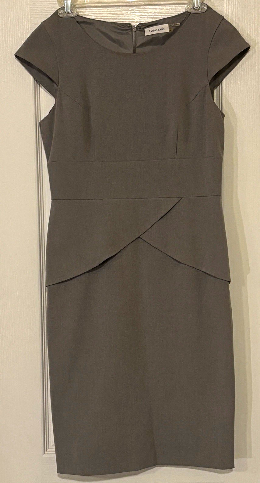 Calvin Klein Gray Sheath Dress Sz 4 Scoop Neck Cap Sleeve Knee Workwear Business