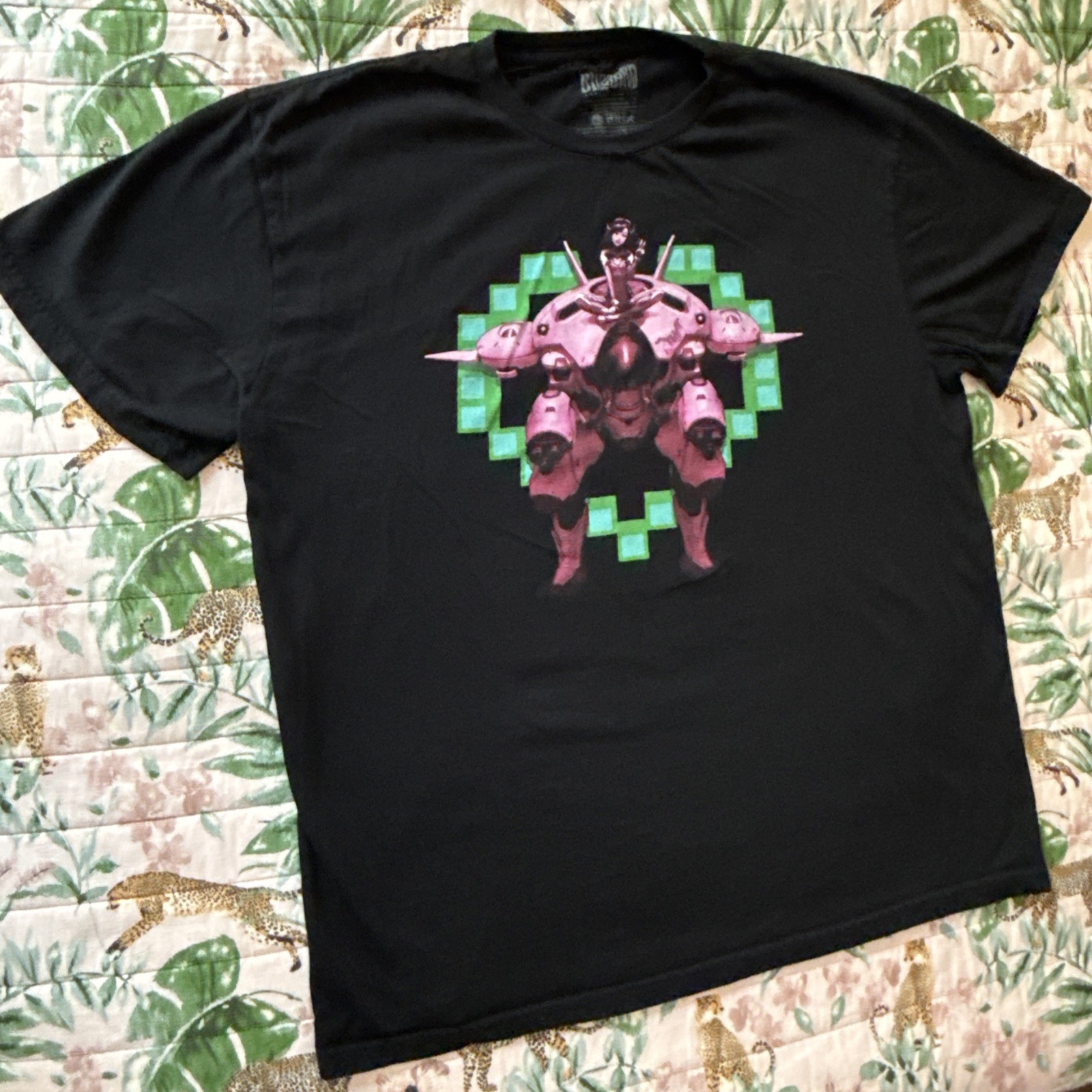 Blizzard Overwatch T-Shirt Hot Topic DVA Black Heart Tee Top Size Large