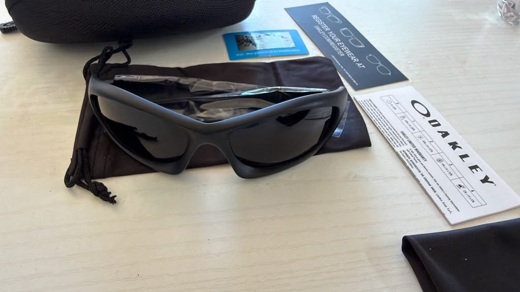 Oakley 00s Monster Dog Vintage Sunglasses Black Frame Fire Lenses