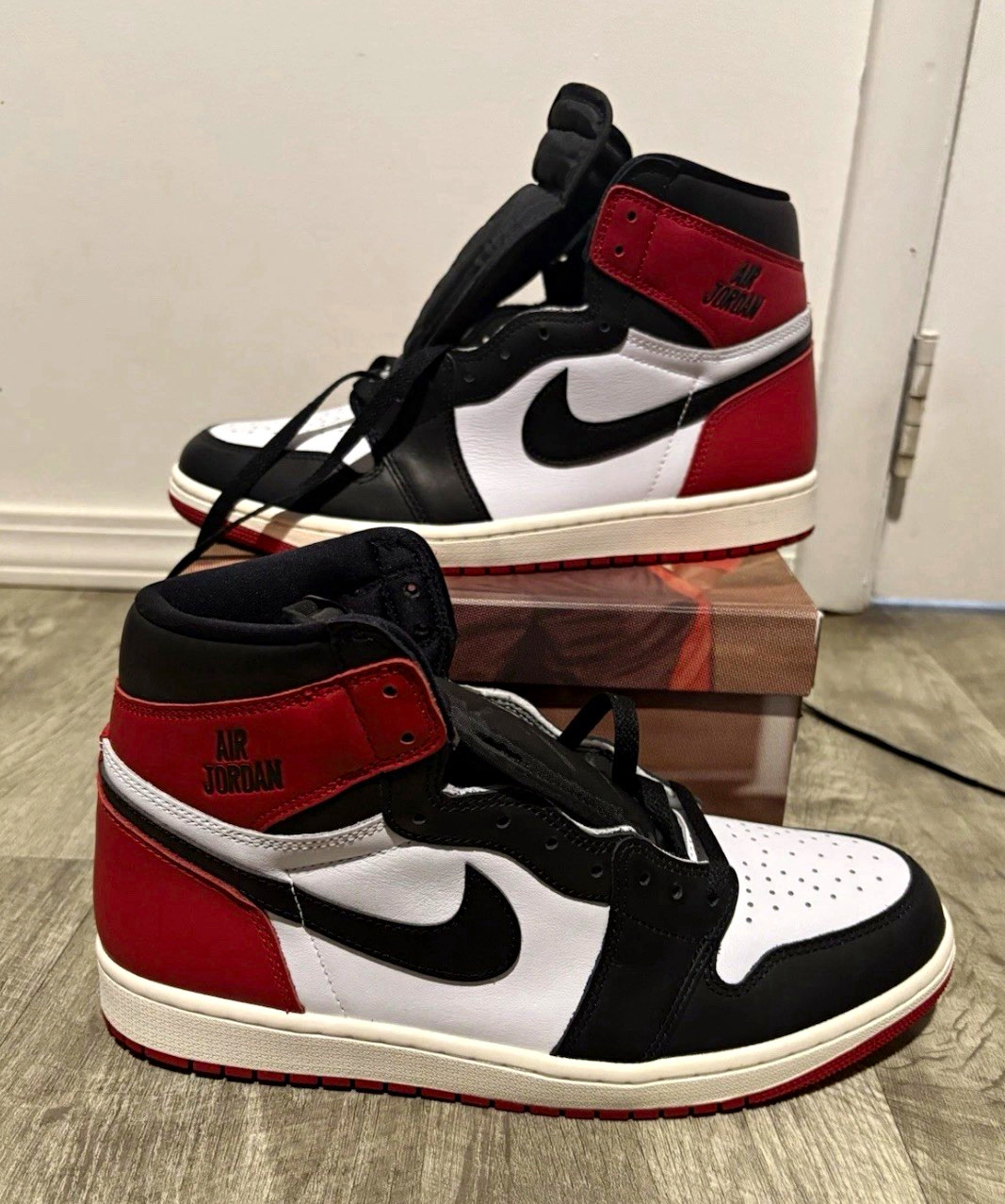 Jordan Air Jordan 1 Retro High OG Black Toe Reimagined Men\'s US 11 DZ5485-106