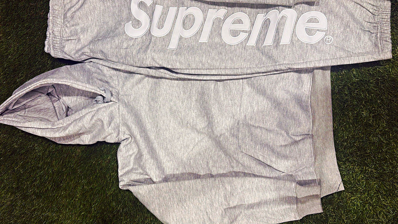 Supreme Men’s Gray Sweatsuit Set S Cotton Fleece Hoodie + Pants Pockets