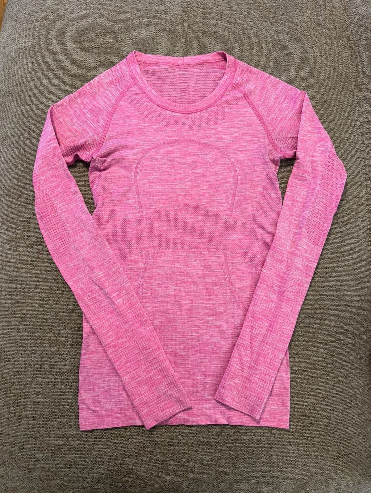 Lululemon Swiftly Tech Long Sleeve Shirt Size 4 Pink