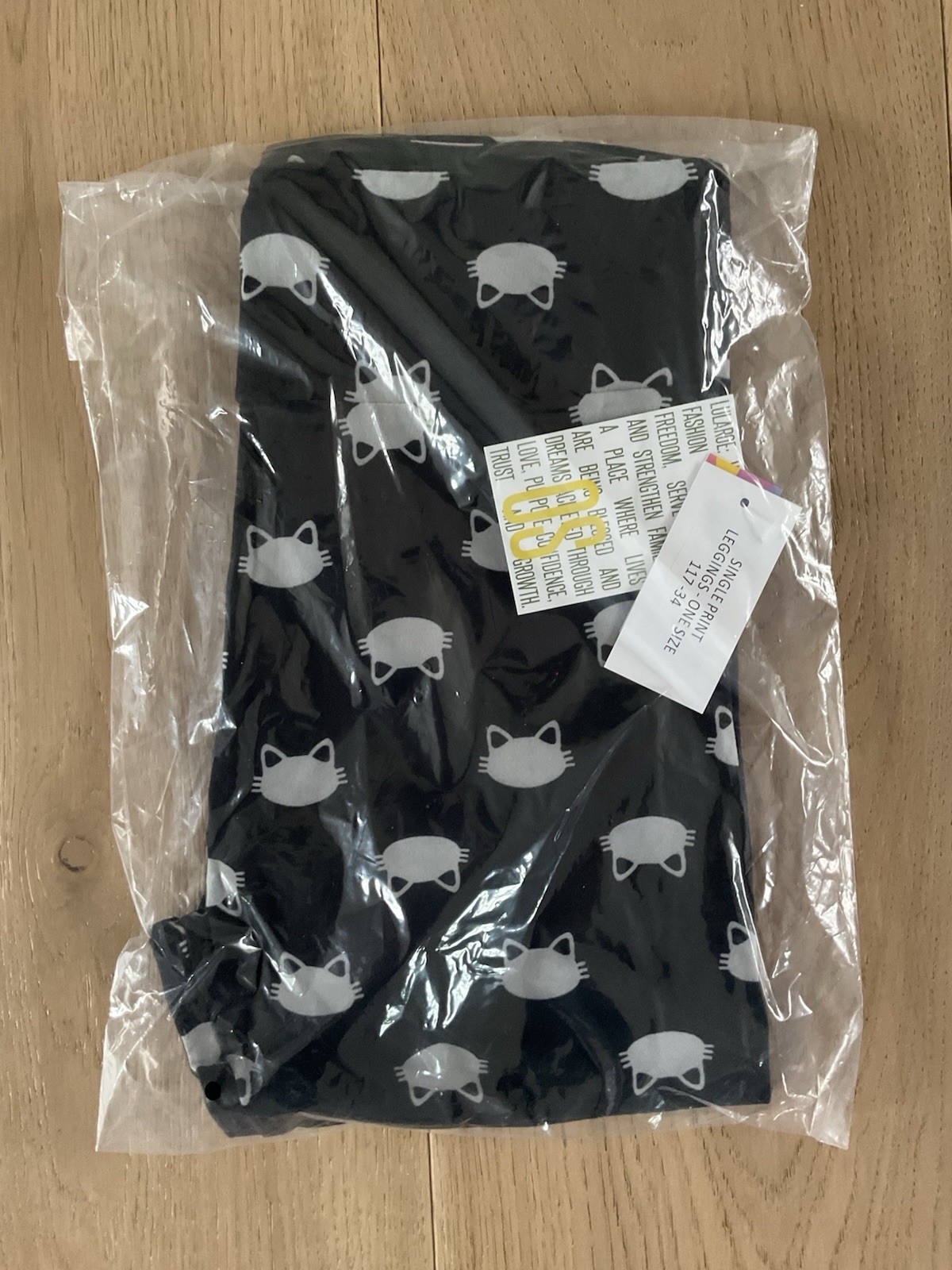NWT LuLaRoe OS One Sized Print Leggings - Fits Sizes 2-10 - As Pictured