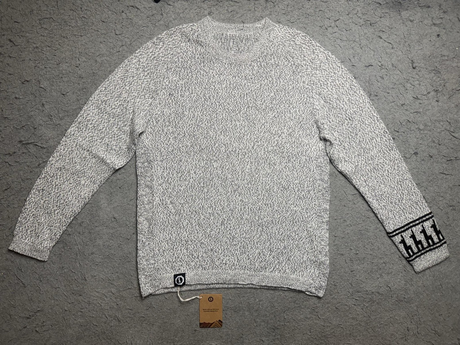 PAKA Sweater Mens Small Gray Royal Alpaca Wool Poly Crewneck Peru Knit NEW NWT