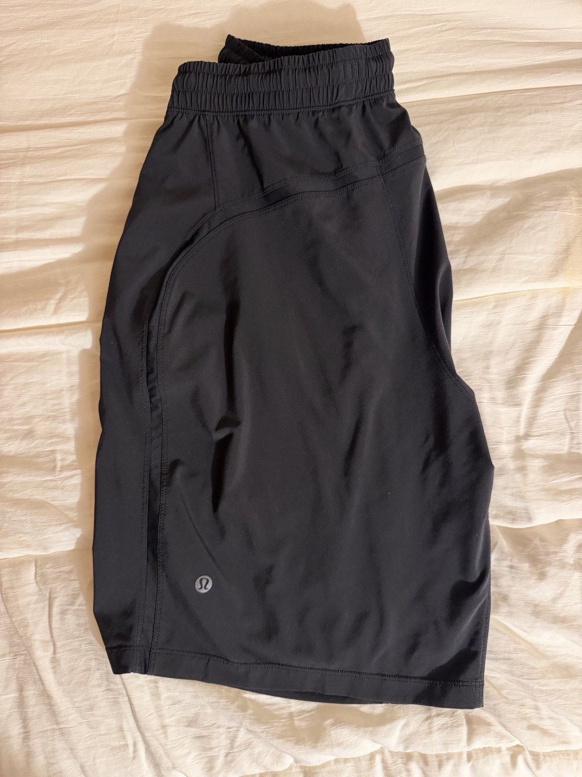 Lululemon Men\'s Pace Breaker Shorts Black/Grey, Medium Size, 9\
