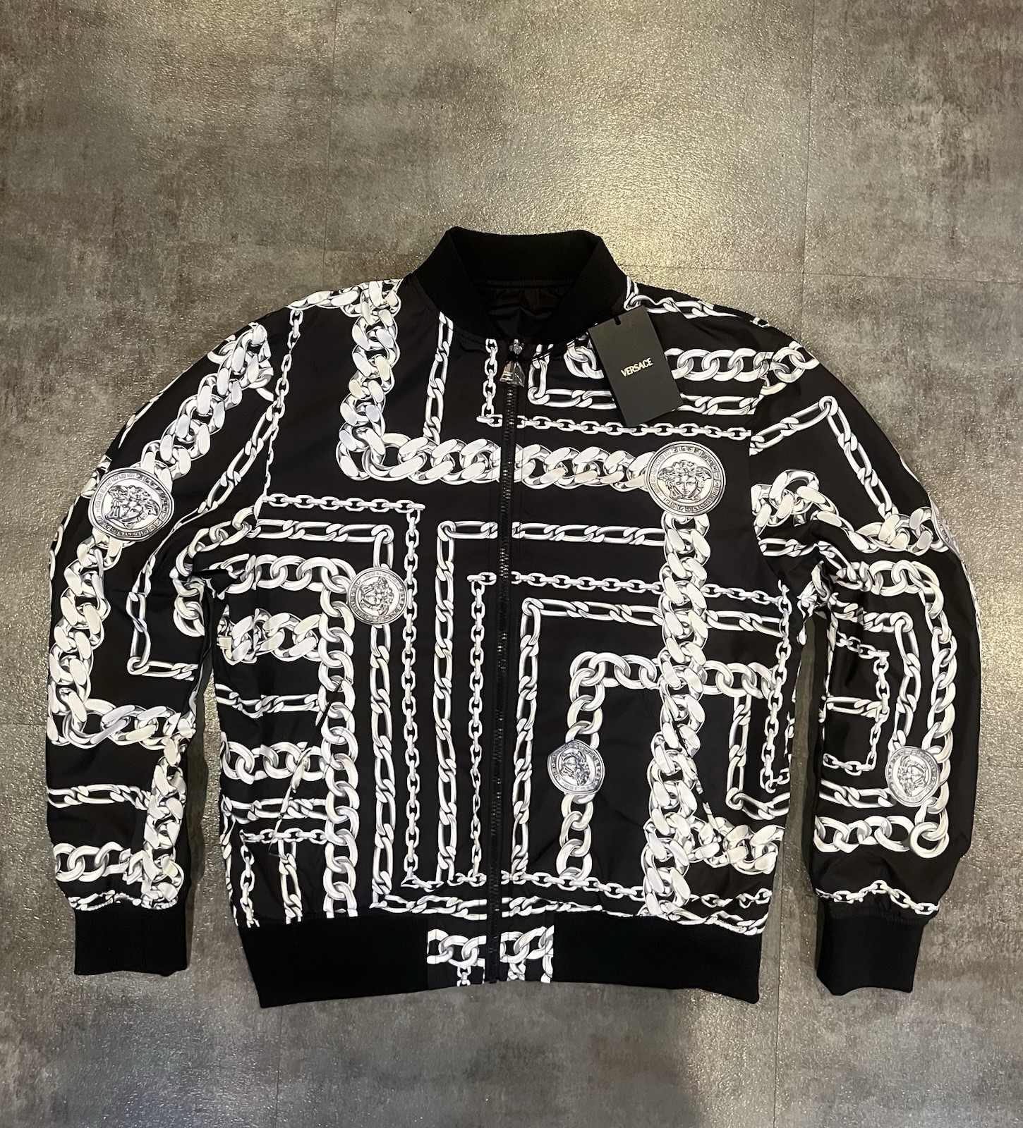 $2050 Men\'s Versace medusa chains reversible bomber jacket size 52 Fits L