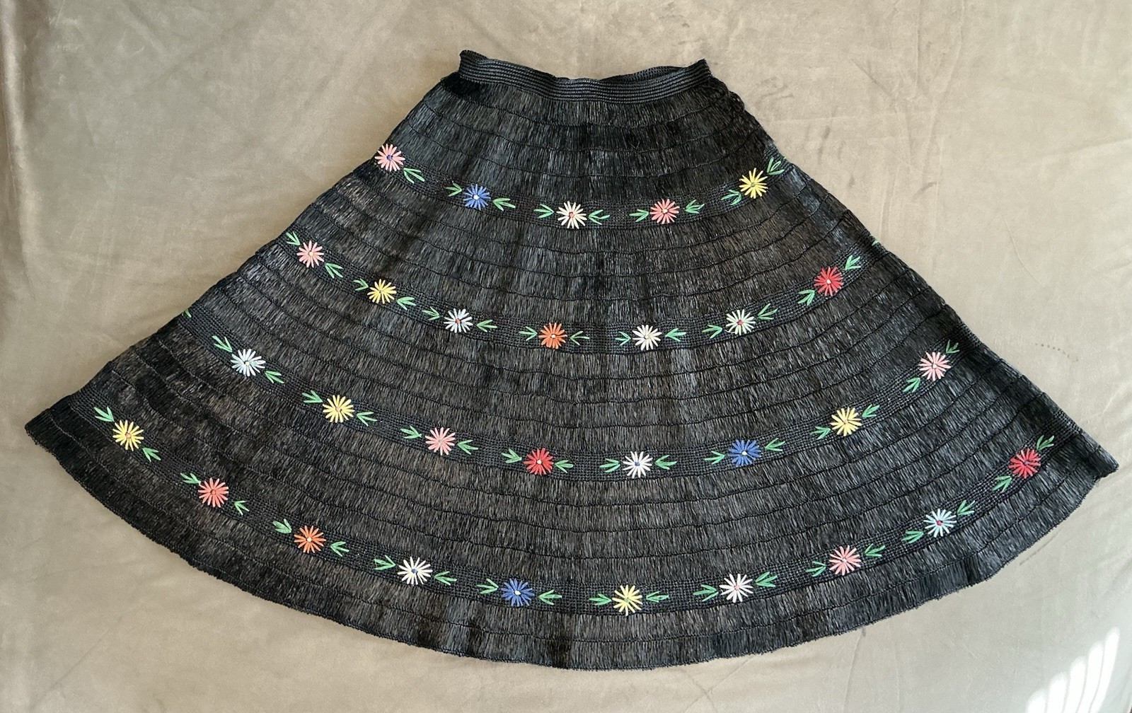 Vintage 1950s Black Raffia Full Circle Skirt Floral MURLEN Zip 28.5”
